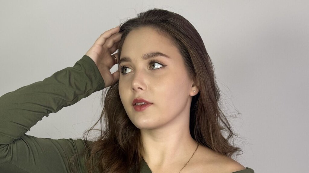 LuciaHurles